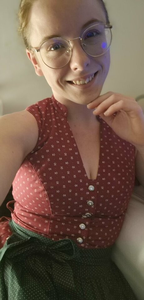 18 year old onlyfans erotic images