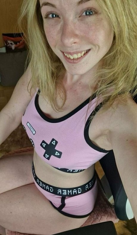 mia ganz privat pretty actress pics