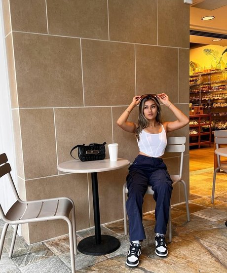 rissforever adult model img