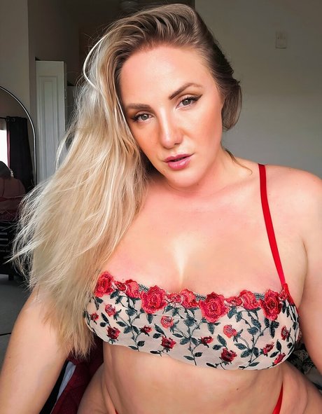 fantasysnextdoorvip art pornstar galleries