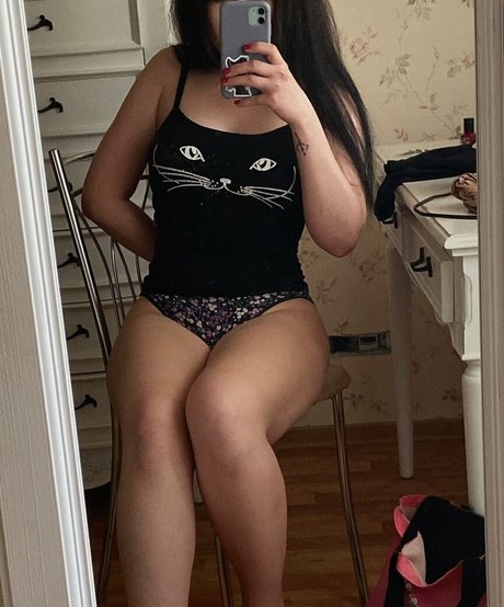 Scarletspyada model pretty pictures