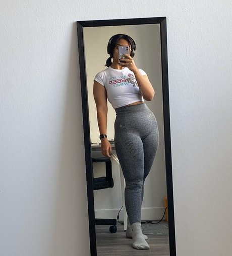 Fwoingus model pornographic pic