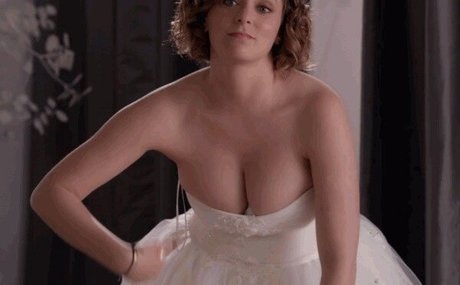 Rachel Bloom star beautiful img