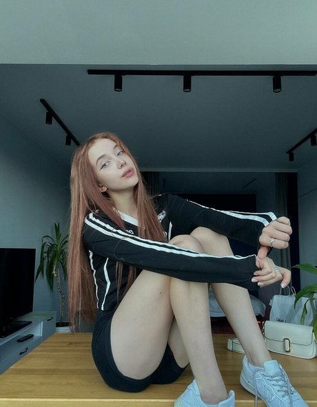 Yglichh high quality actress photos