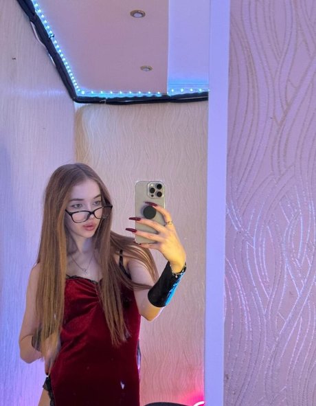 Yglichh hot pornstar picture