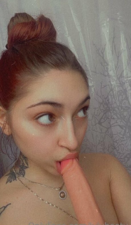 lylybooty exclusive star photos