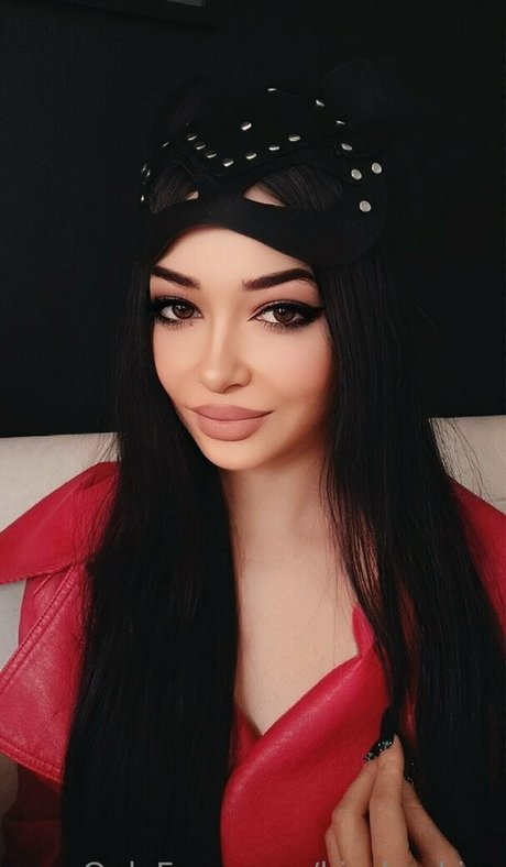 kisha kiss xxx actress pics