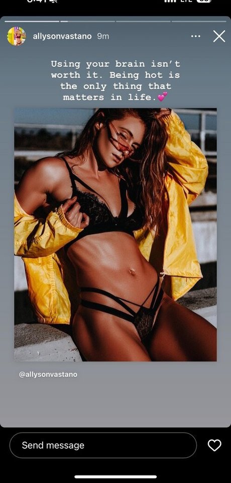 Allyson Vastano sexy model image