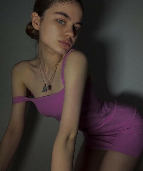 Veronika Hanberg porn model gallery