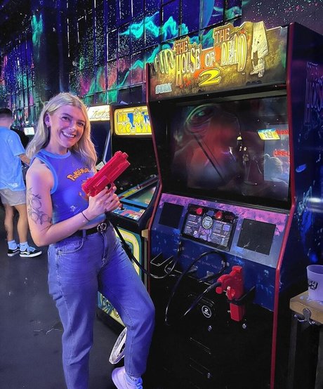 Emmalition star nude img