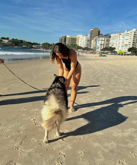 Ju Mamute adult model photos