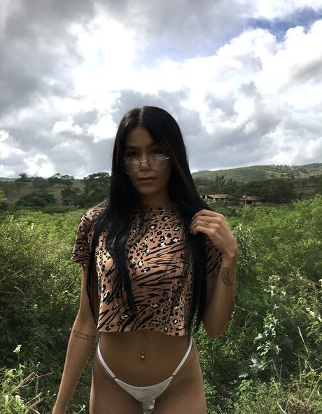 EvilHotGirll star erotic pictures