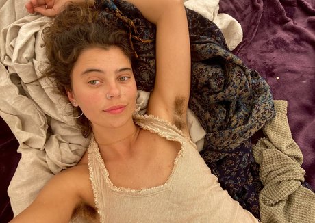 lolahippy model free gallery