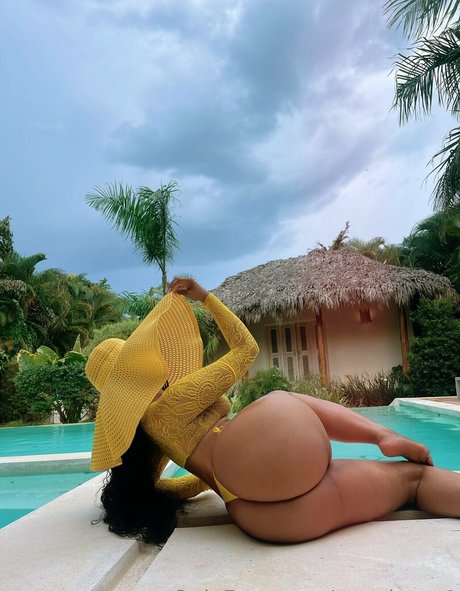 nynyirene1 pornstar xxx pictures