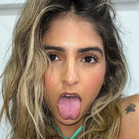 Kim Rampersad erotic actress pic