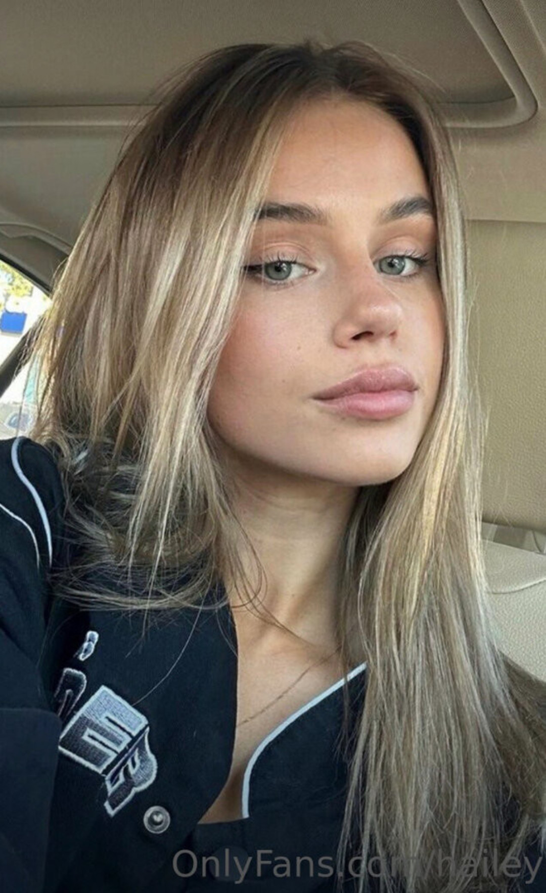 Ha1ley Gr1c3 star sexy pics