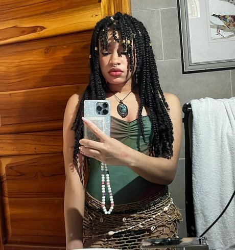 Eden s Garden ASMR model pretty pictures