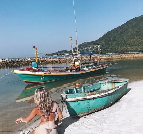 Hafiia Mira sex pornstar photos