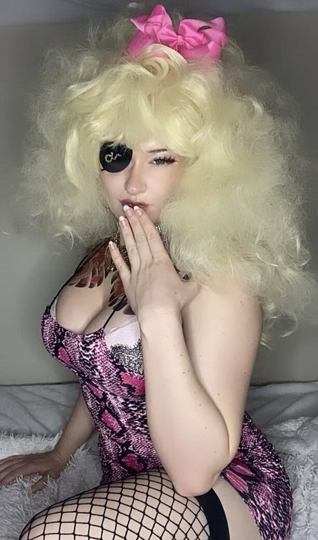 venom wifey pornographic actress pic