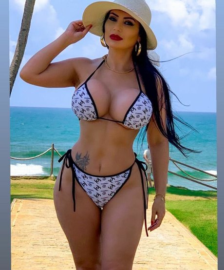 Ana Paulo Oliveira Influencer Milf free pornstar pics