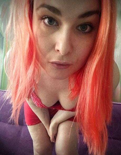 SarahofHorror pornstar gallery