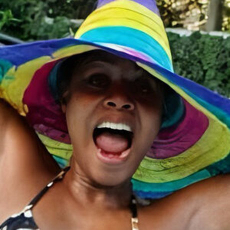 Roberta Rodrigues star nude pics