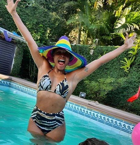 Roberta Rodrigues pornstar images