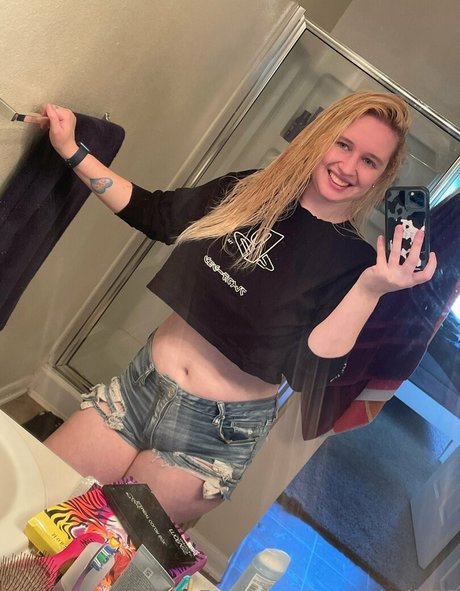 queenhails22 pornstar naked galleries