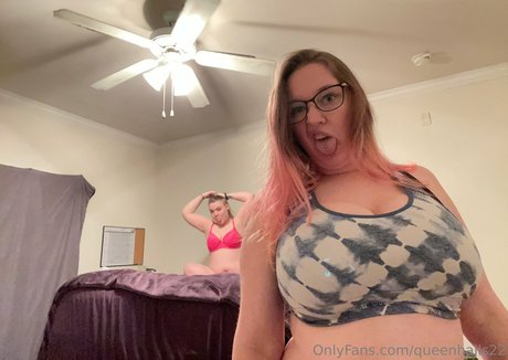 queenhails22 star xxx galleries