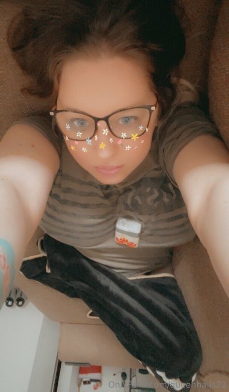 queenhails22 nice pornstar photo