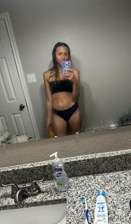 Nikita Crump model pornographic img