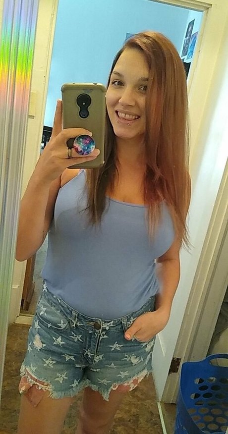 Feline Anchor star nude photos