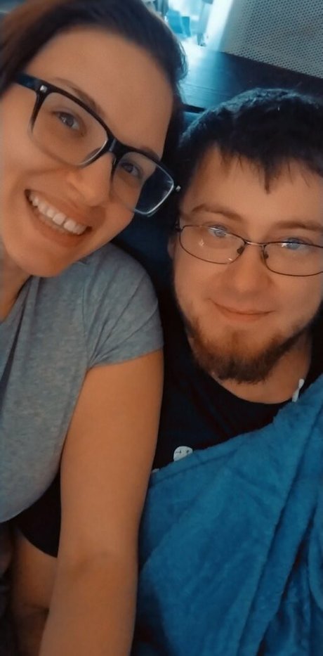 Feline Anchor star pornographic photos