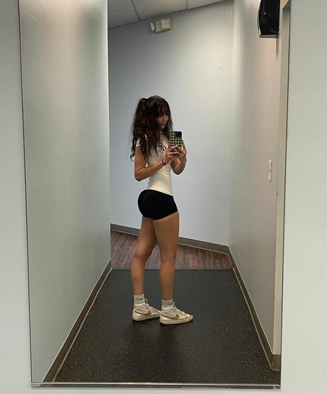 thai pussy onlyfans art nude pic