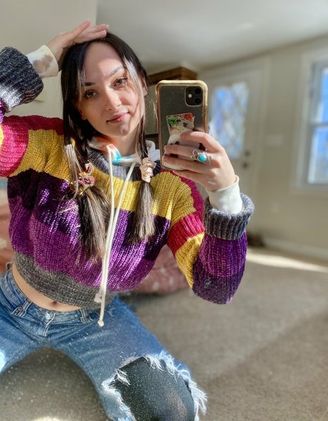 Emma Lilly model perfect images