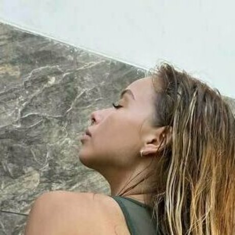 SarahMarlow nudes actress gallery