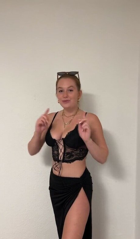 kajamooodtt star naked picture