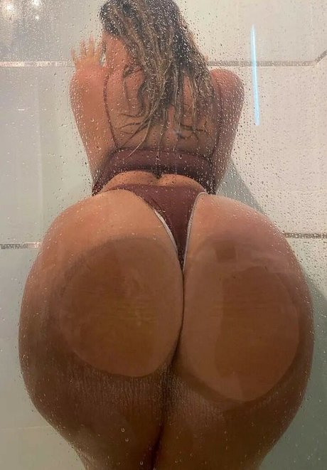 Hannah Olivia top pornstar photo