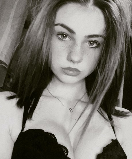 skyepastapins nudes actress picture