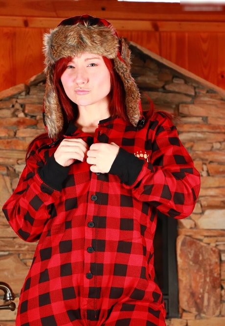 Sexy Pattycake exclusive actress photos