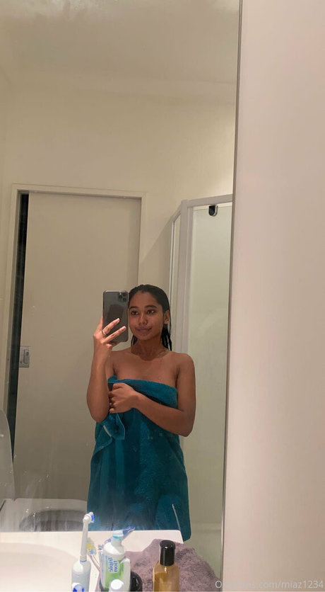 Miaz1234 star sex photos