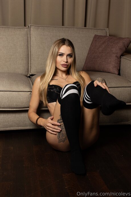 Nicolevs pornographic star photo