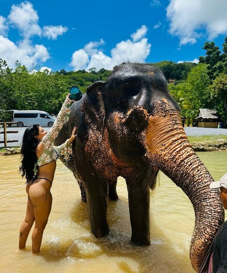 Cinthia Cruz pornstar hot photo