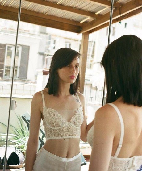 Alice Pagani nudes model archive