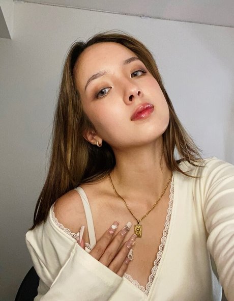 Earth s ASMR pornstar top photo