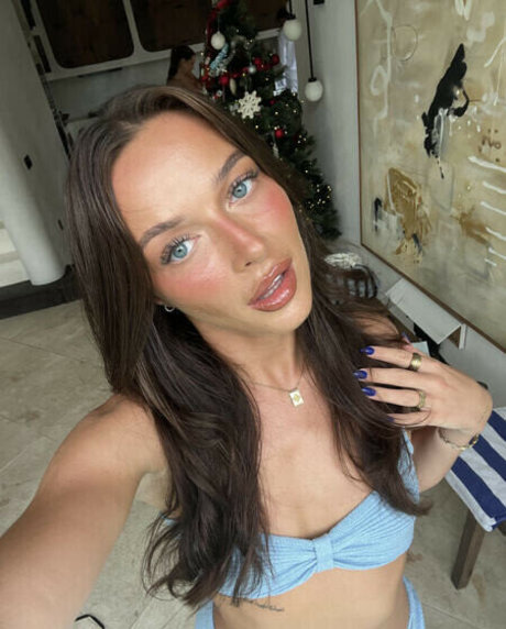 FlirtySienna pornstar image