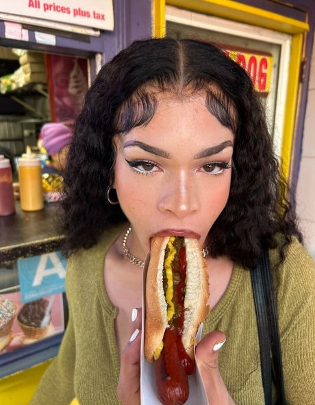 Kyliestixxx pornographic actress pictures