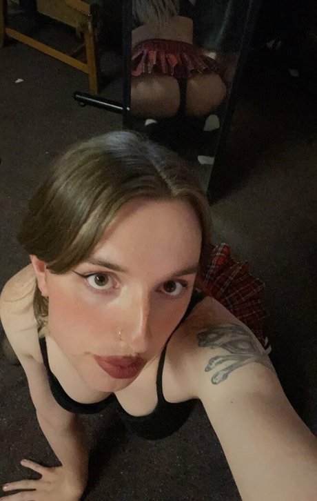 Sidney Gray porn actress img