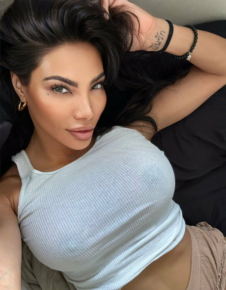 mature squirt onlyfans porno pic