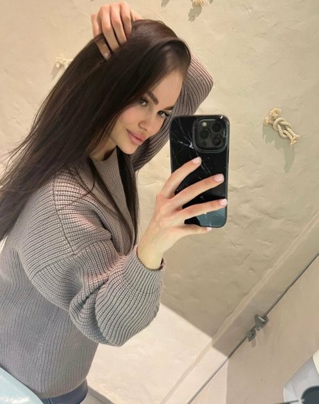 succubus eva hd model pic